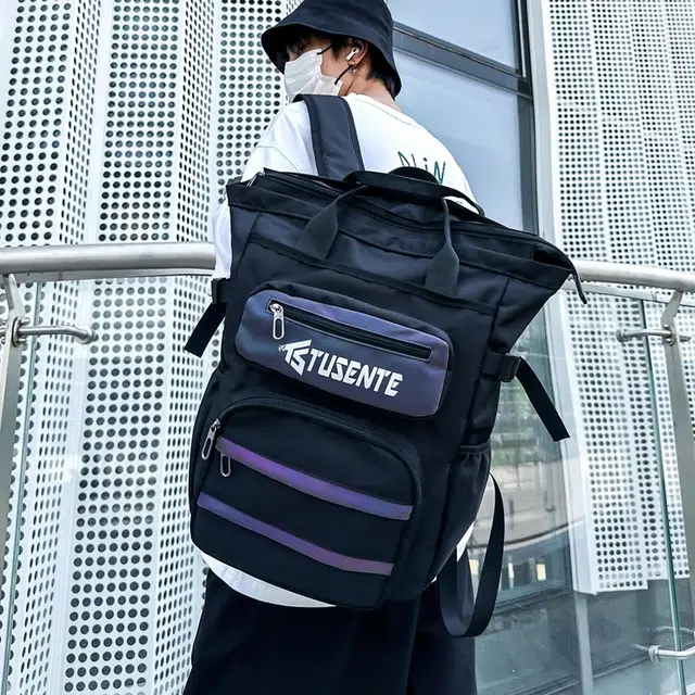 茵初 大容量羽毛球包多功能短途旅行背包电脑包 牛津布 双肩包 常规 男女同款情侣款 多色