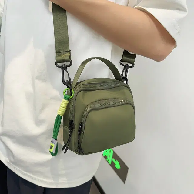 醇龙 森系出游逛街便捷日系百搭 尼龙 斜挎包 男女同款情侣款 多色