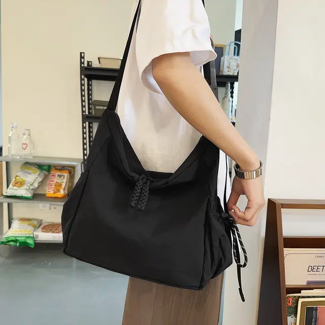 醇龙 时尚百搭纯色 尼龙 斜挎包 男女同款情侣款 多色