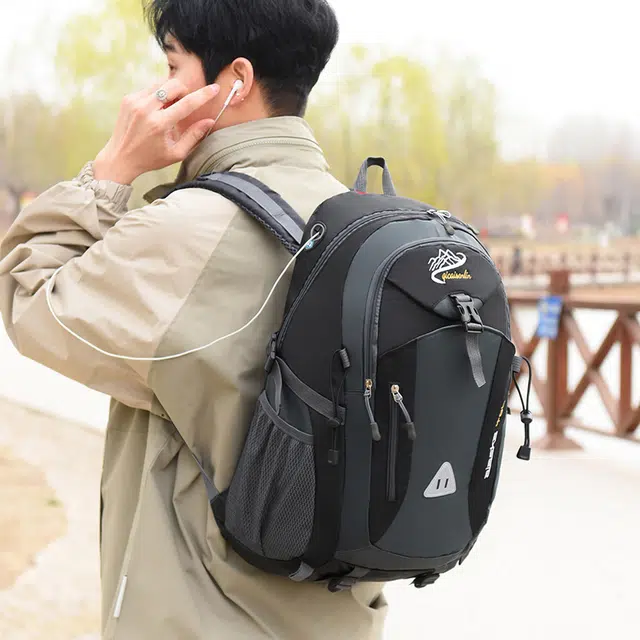 茵初 骑行轻薄超轻运动防水登山山地车骑行背包 尼龙 旅行双肩包 男女同款情侣款 多色