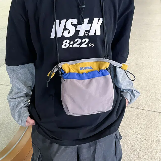 茵初 运动手机包便携挂脖收纳袋刺绣百搭休闲撞色 尼龙 斜挎包 男女同款情侣款 多色