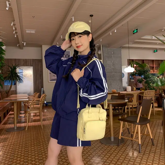 醇龙  尼龙女生多色透明斜挎单肩包外出简约休闲背包