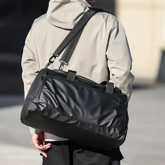 茵初 时尚大容量短途旅行包干湿分离运动健身 皮膜 手提包 常规 男女同款情侣款 黑色/灰色