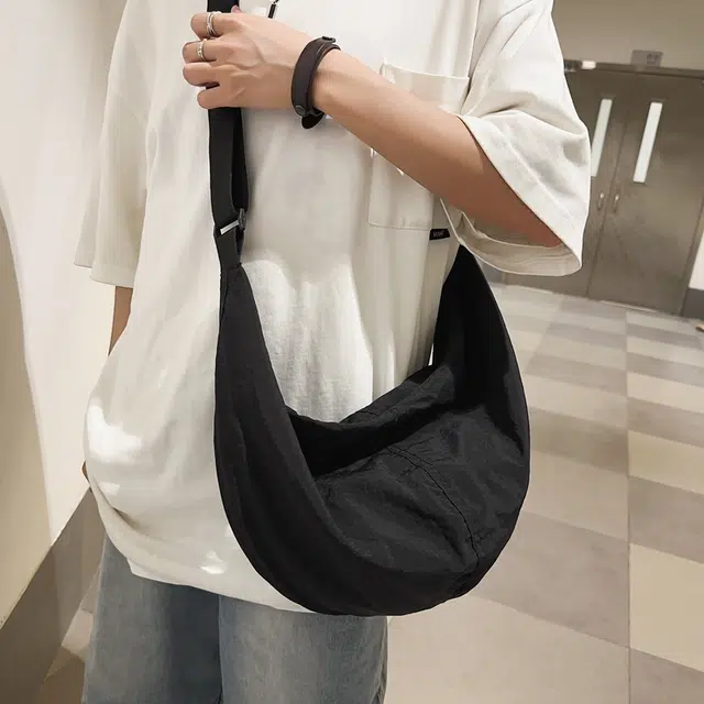 醇龙 轻便休闲简约纯色 尼龙 斜挎包 男女同款情侣款 多色