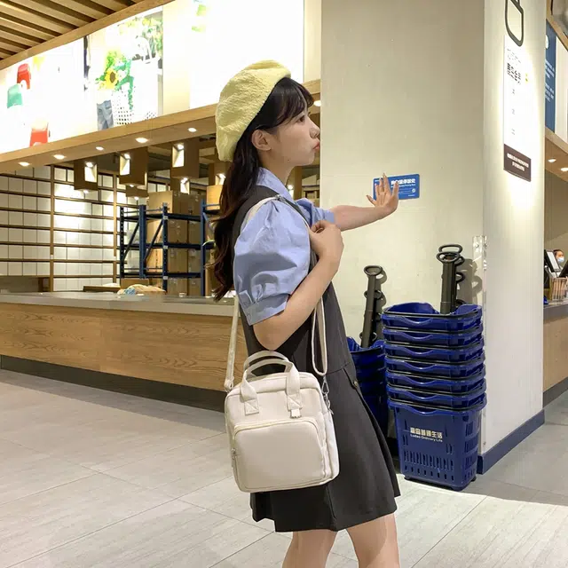醇龙  尼龙女生多色透明斜挎单肩包外出简约休闲背包