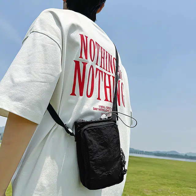 茵初 高质感设计时尚潮流百搭 尼龙 斜挎单肩包 常规 男女同款情侣款 多色