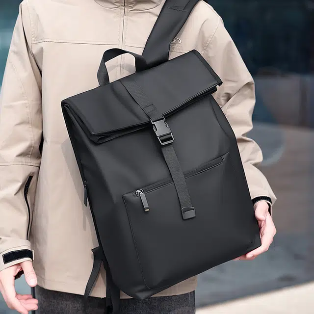 茵初 大容量简约纯色时尚电脑包商务通勤多功能背包 尼龙 双肩包 常规 男女同款情侣款 多色