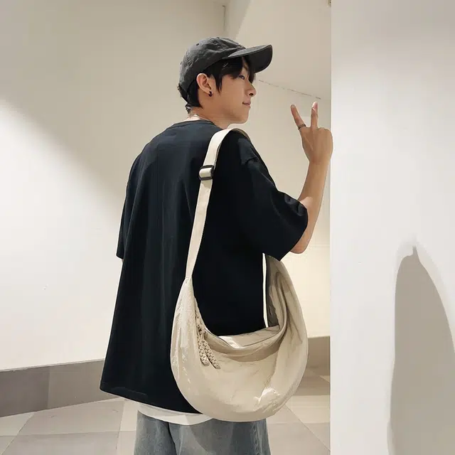 醇龙 轻便休闲简约纯色 尼龙 斜挎包 男女同款情侣款 多色