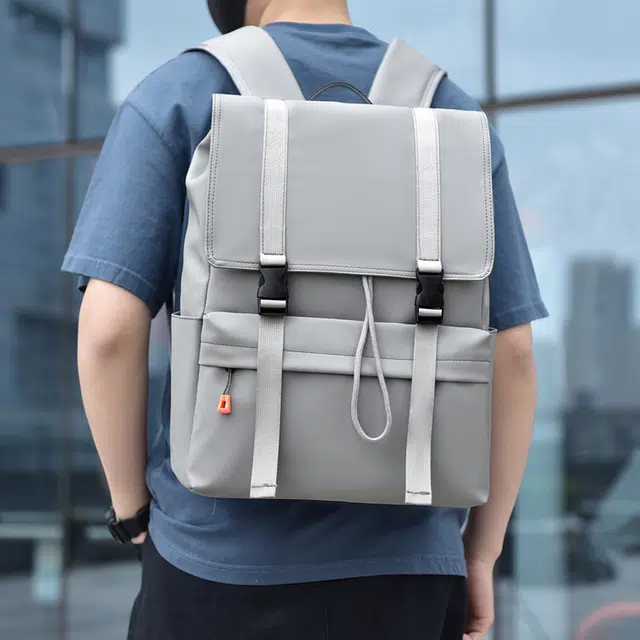 茵初 翻盖休闲外出旅游大容量 尼龙 双肩包 男女同款情侣款 黑色/灰色
