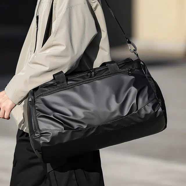 茵初 时尚大容量短途旅行包干湿分离运动健身 皮膜 手提包 常规 男女同款情侣款 黑色/灰色