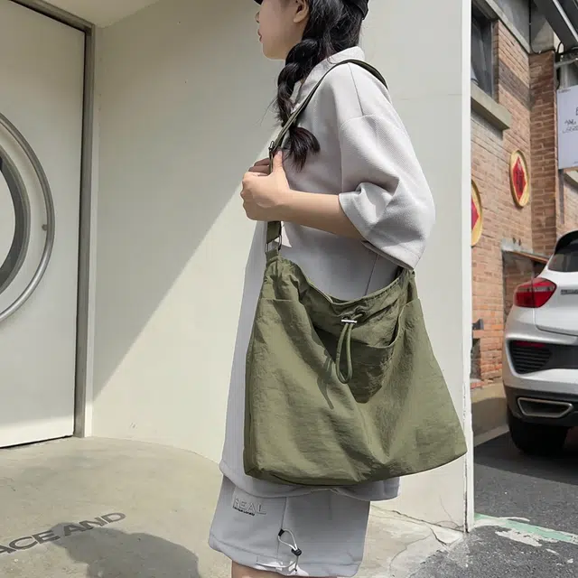 醇龙   尼龙女生多色休闲大包包时尚单肩包大容量上课通勤斜挎包
