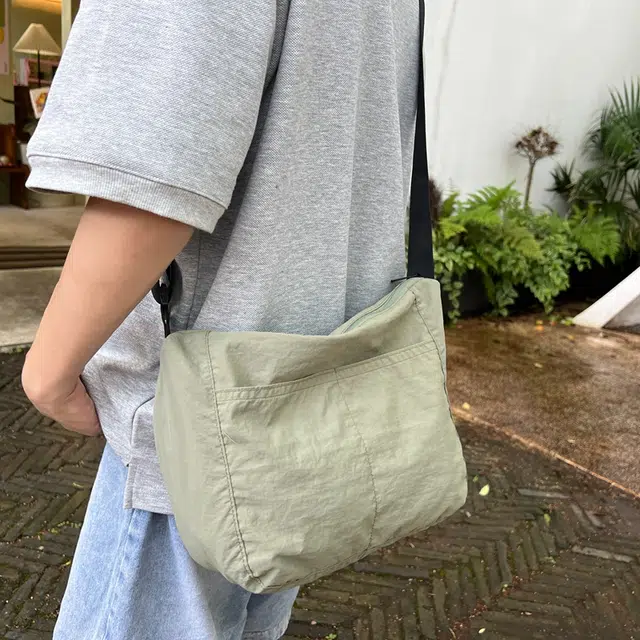 醇龙  简约休闲学生百搭时尚 单肩包斜挎包 尼龙 男女同款情侣款 多色