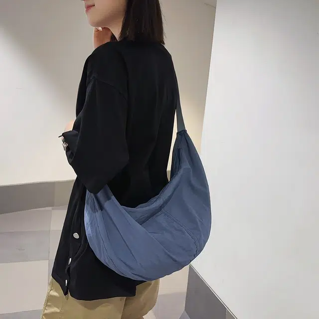 醇龙 轻便休闲简约纯色 尼龙 斜挎包 男女同款情侣款 多色