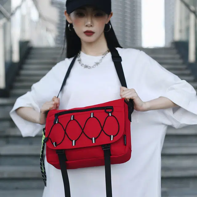 醇龙 时尚休闲原宿工装风 尼龙布 斜挎包 男女同款情侣款 红/卡其/黑/白