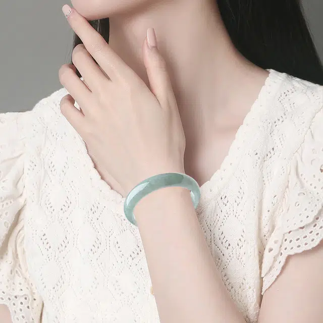 赛菲尔 温婉气质高洁 新中式 豆种 翡翠手镯 女款