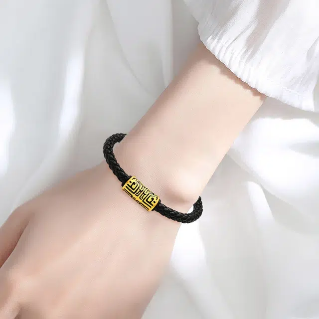 999