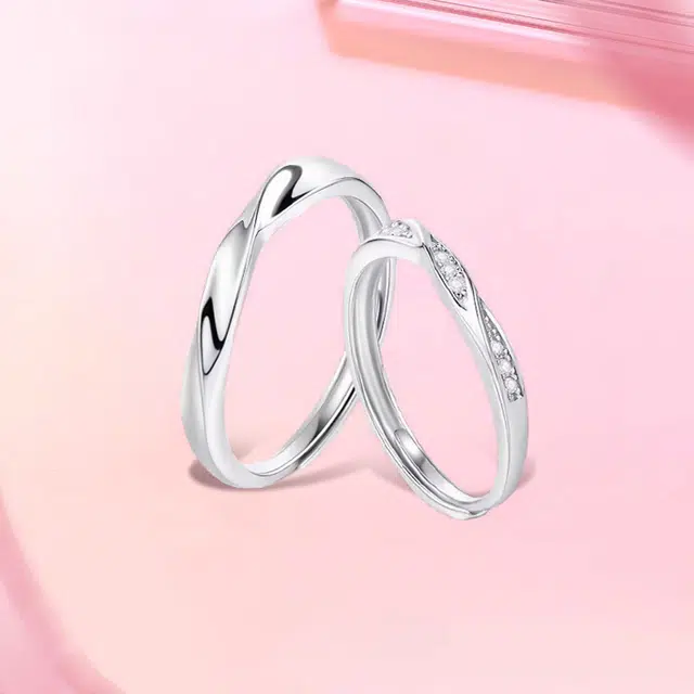 925