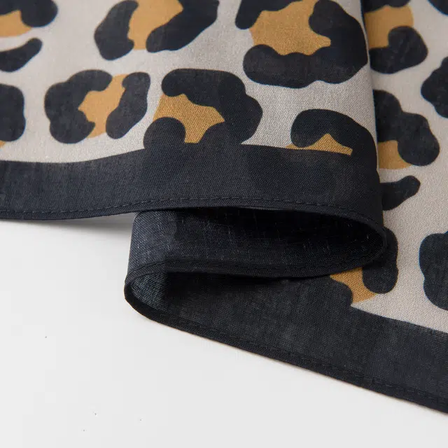 滚烫时光 豹影随行 棉 方巾领巾头巾 男女同款情侣款