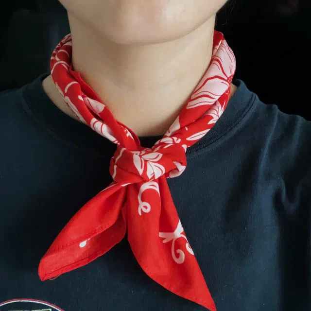 滚烫时光 红色花朵 棉 方巾领巾 男女同款情侣款