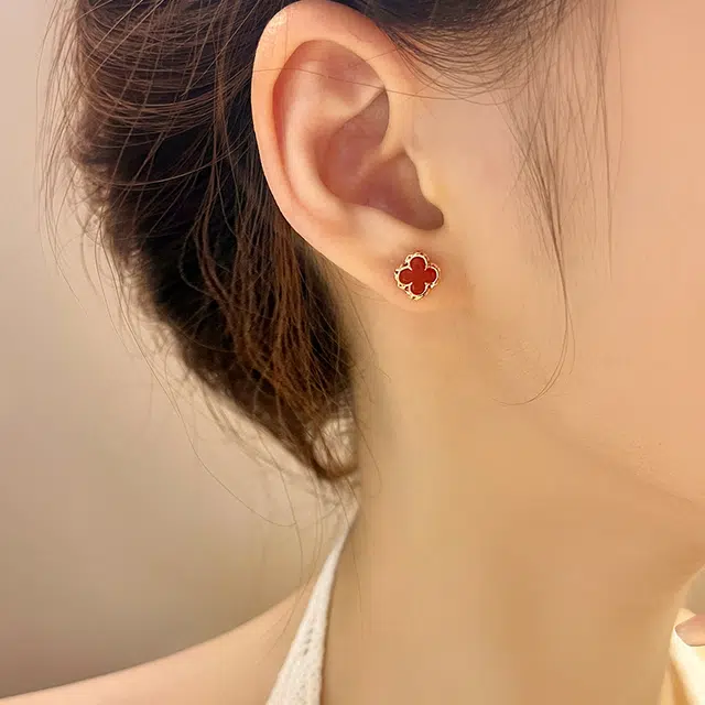 ins 18K