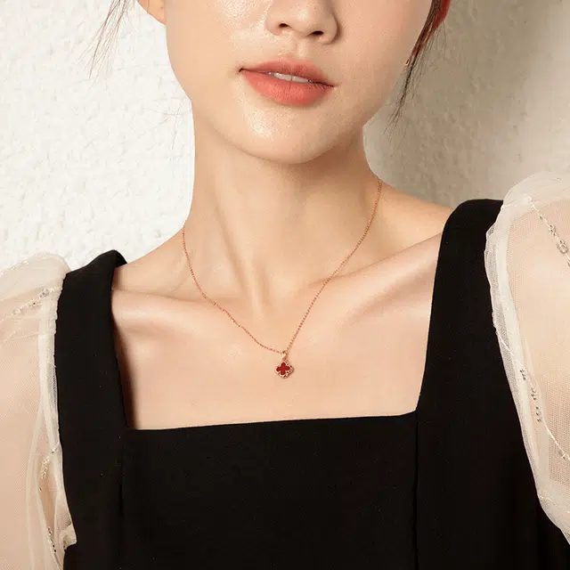 爱的约定 四叶草 小众设计感轻奢幸运草可调节 玛瑙 玉石项链 女款