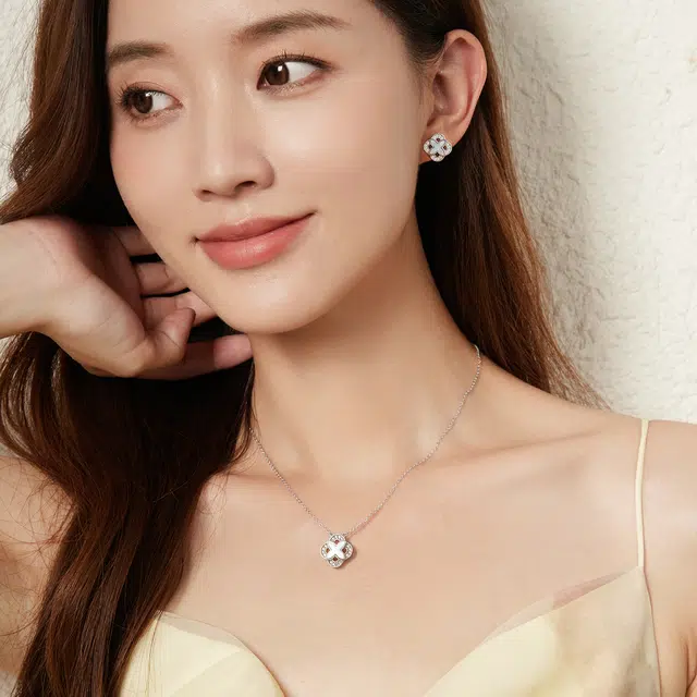 s925