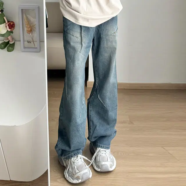 TEN MIRO