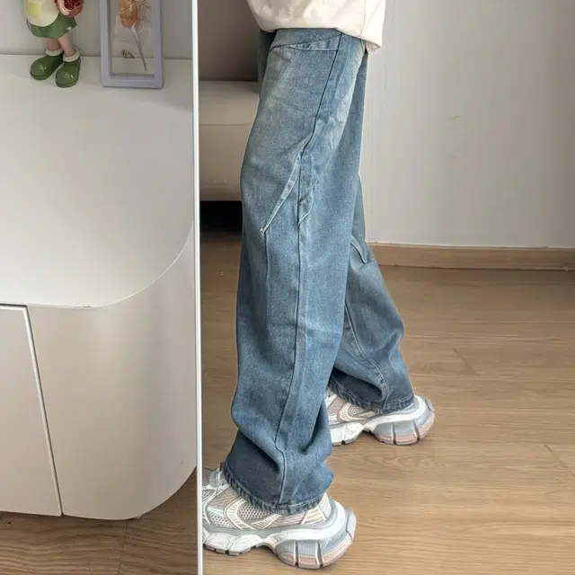 TEN MIRO