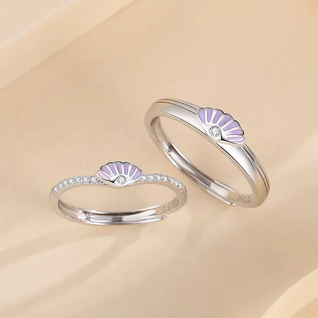 925