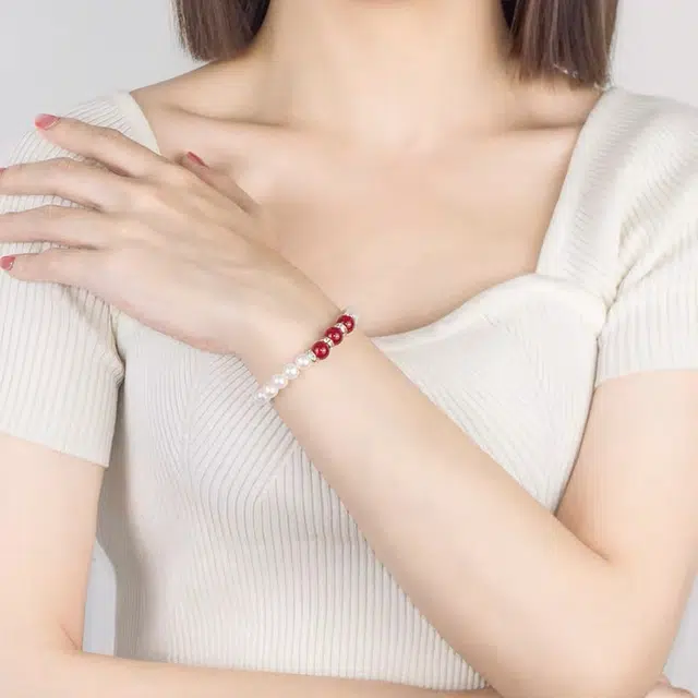 贝诗 经典妈妈链小众优雅气质轻奢高级感法式小香风珍珠淡水珍珠礼盒装套装项链温婉大气珍珠三件套女款