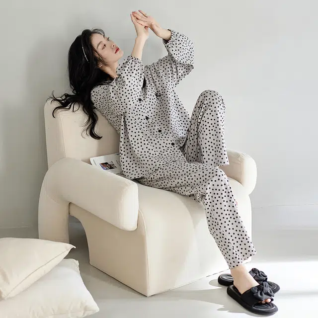 歌倩雅 碎花翻领设计气质时尚长袖上衣长裤睡衣套装 女款 浅灰