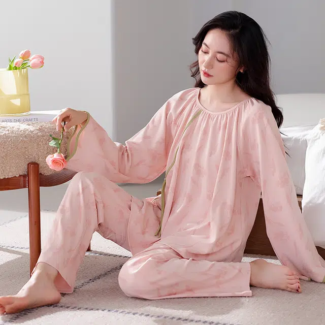 歌倩雅 简约国风长袖上衣大码休闲长裤家居服睡衣套装 女款 图片色
