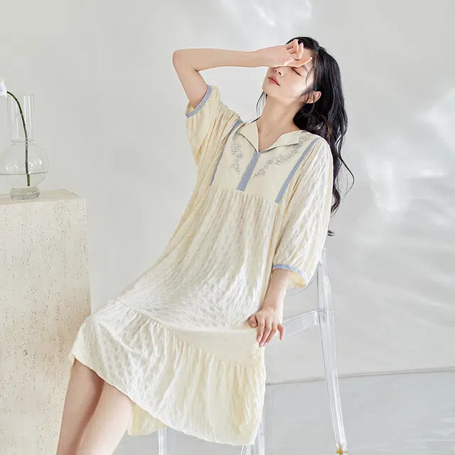 歌倩雅 简约亲肤舒适透气休闲可外穿五分袖睡裙 女款 杏色