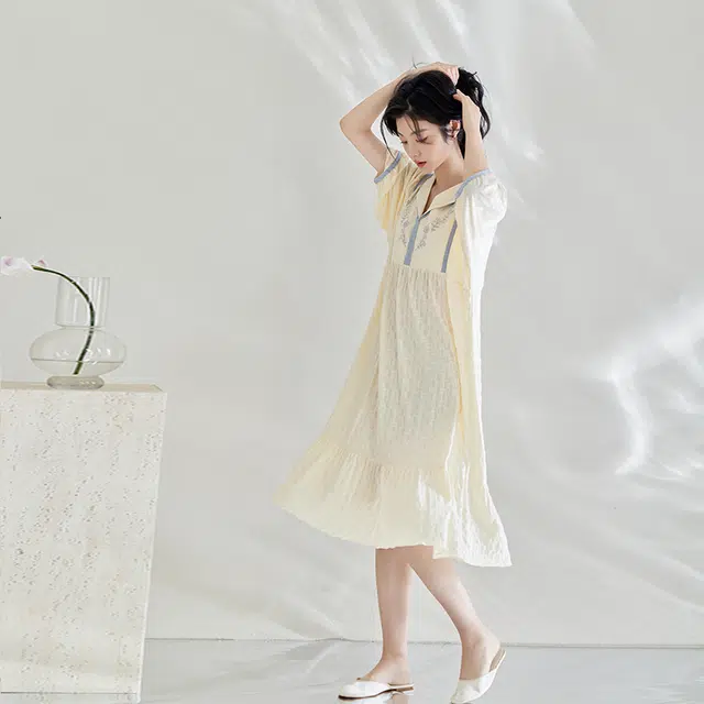 歌倩雅 简约亲肤舒适透气休闲可外穿五分袖睡裙 女款 杏色
