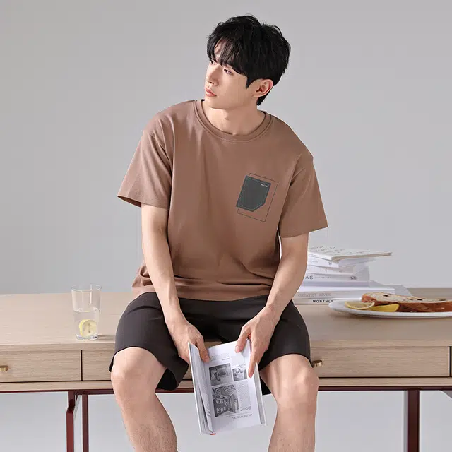 歌倩雅 纯色圆领短袖五分裤运动风睡衣套装 男款 棕色