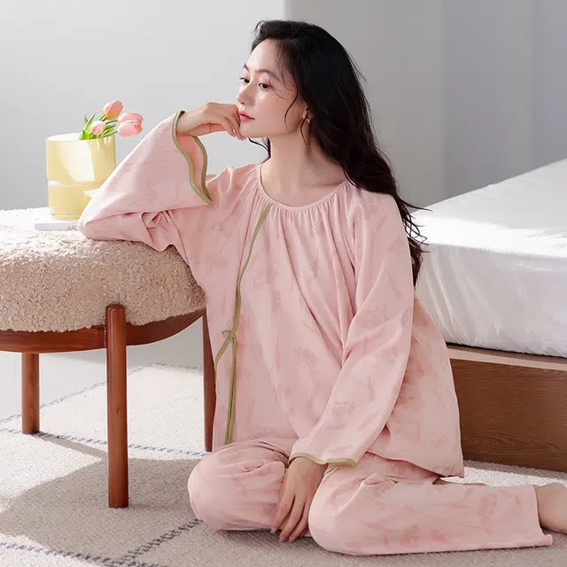 歌倩雅 简约国风长袖上衣大码休闲长裤家居服睡衣套装 女款 图片色