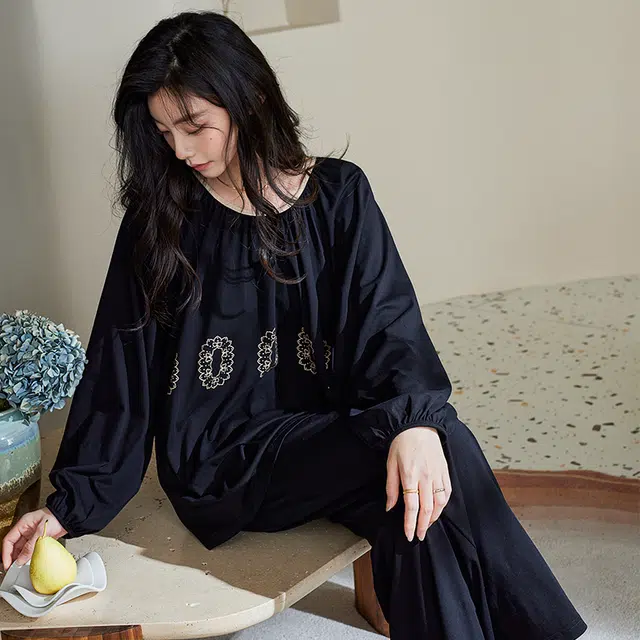 歌倩雅 圆领长袖长裤印花家居服睡衣礼盒 女款 图片色