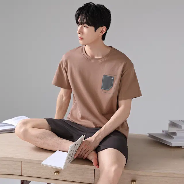 歌倩雅 纯色圆领短袖五分裤运动风睡衣套装 男款 棕色