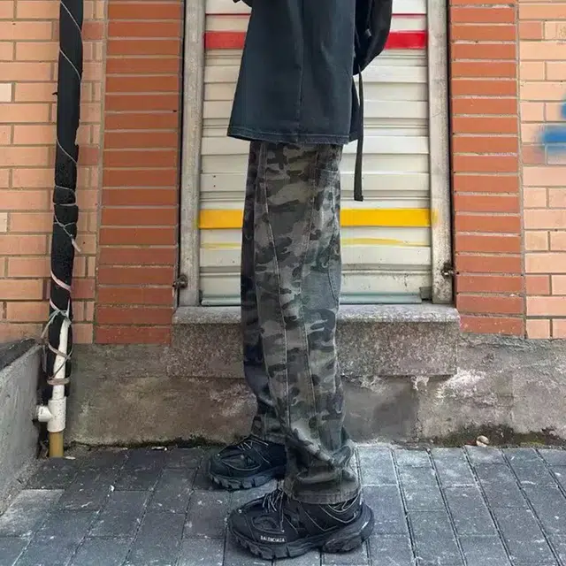 DEMAVIE