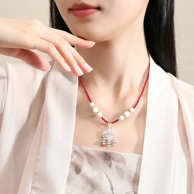 Crafts Women ins