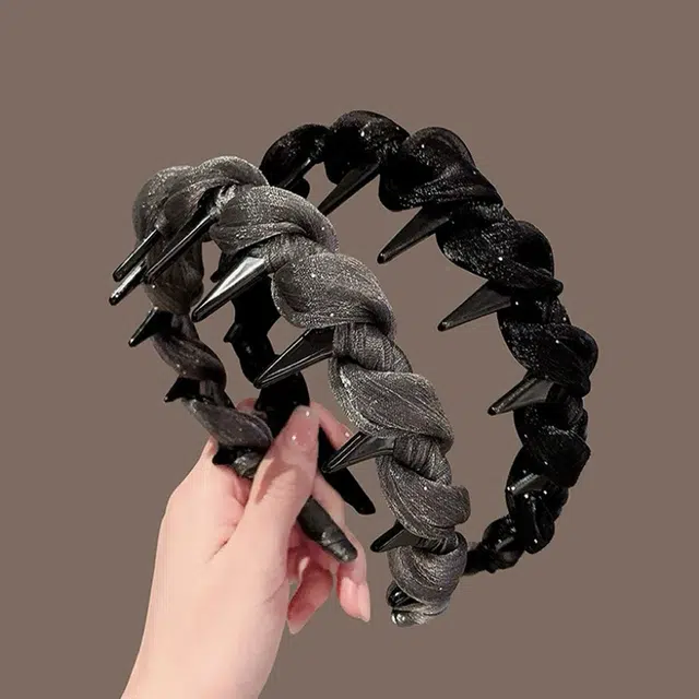 Crafts Women ins