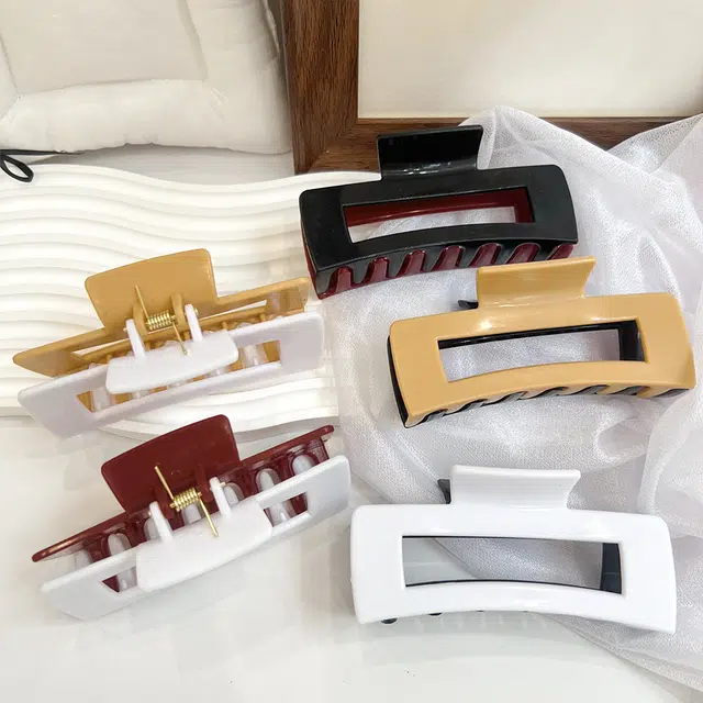 Crafts Women ins