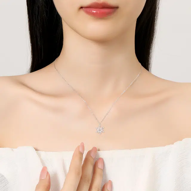 999 Crafts Women