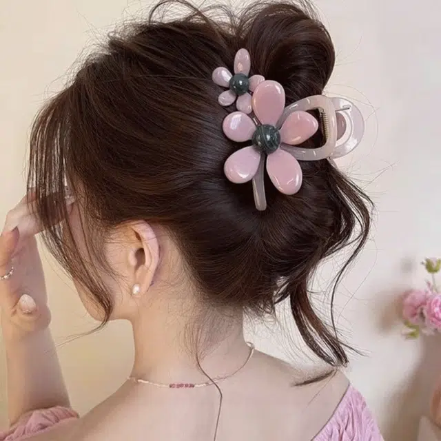 Crafts Women ins
