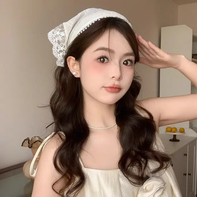 LILYLOTTY ins