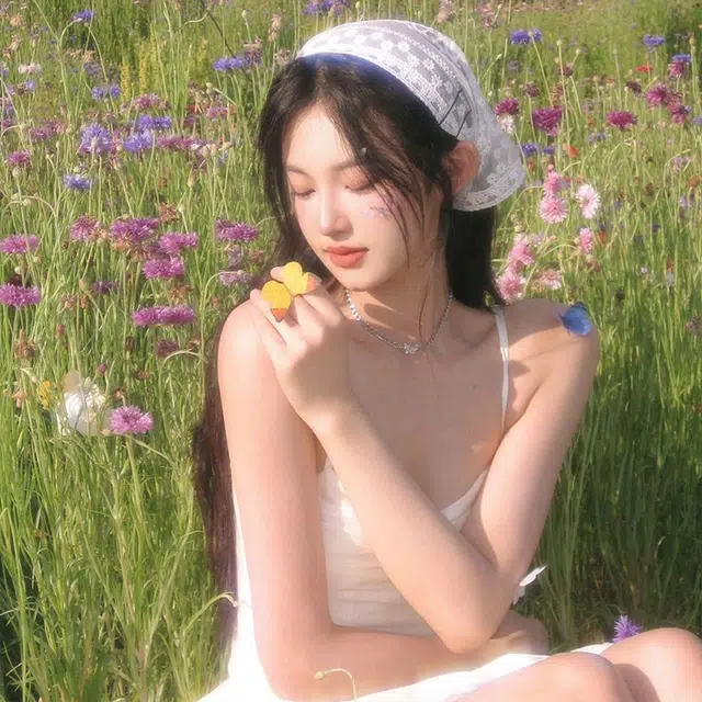 LILYLOTTY ins