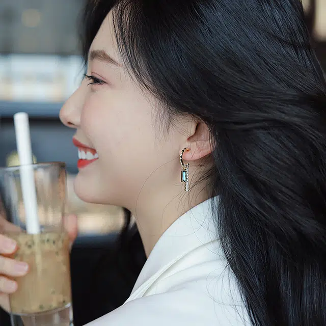 LILYLOTTY ins