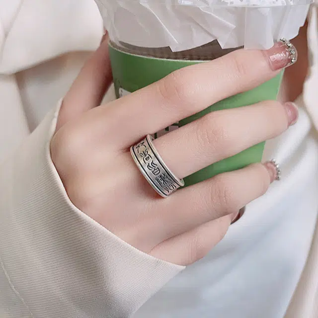 LILYLOTTY ins