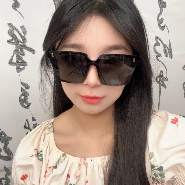 LILYLOTTY ins