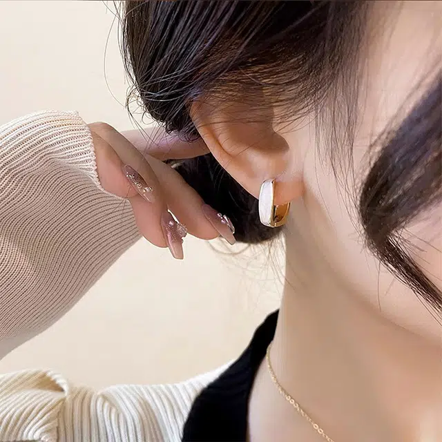 LILYLOTTY ins